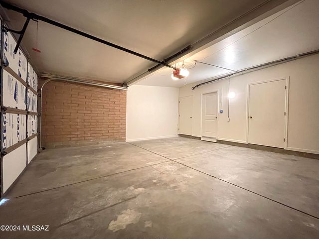 6821 N Quartzite Canyon Place, Tucson, AZ 85718