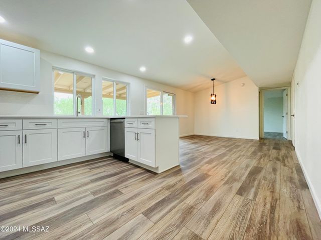 6821 N Quartzite Canyon Place, Tucson, AZ 85718