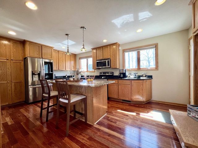 2115 Greenwood ROAD, Glendale, WI 53209