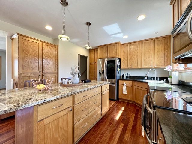 2115 Greenwood ROAD, Glendale, WI 53209