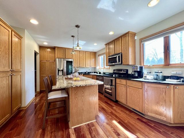 2115 Greenwood ROAD, Glendale, WI 53209