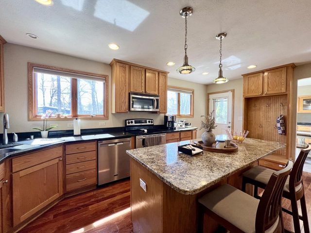 2115 Greenwood ROAD, Glendale, WI 53209