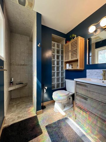 2115 Greenwood ROAD, Glendale, WI 53209