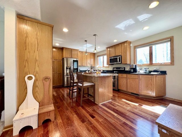 2115 Greenwood ROAD, Glendale, WI 53209