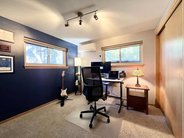 2115 Greenwood ROAD, Glendale, WI 53209