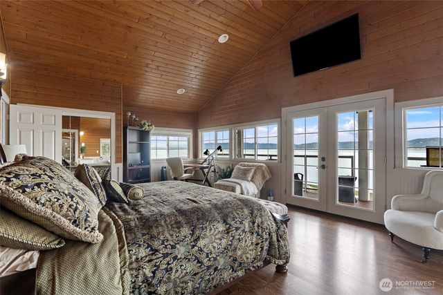 8116 Naketa Beach Walk, Mukilteo, WA 98275