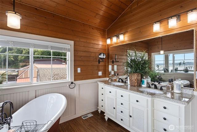 8116 Naketa Beach Walk, Mukilteo, WA 98275