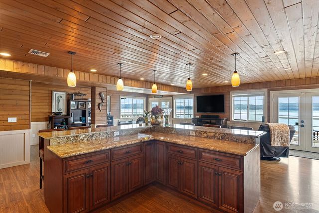 8116 Naketa Beach Walk, Mukilteo, WA 98275