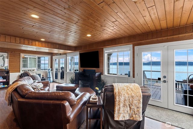 8116 Naketa Beach Walk, Mukilteo, WA 98275