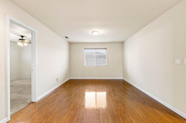 1740 Hiawatha Dr, Roseville, CA 95747