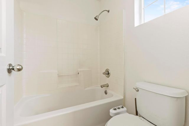 1740 Hiawatha Dr, Roseville, CA 95747