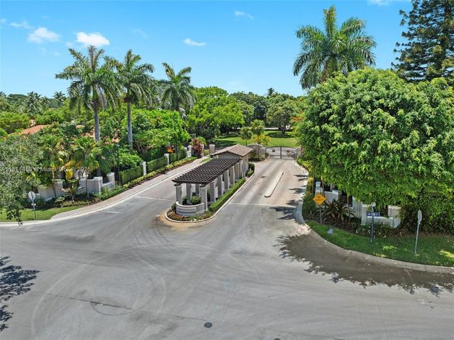 8205 SW 171st Ter, Palmetto Bay, FL 33157