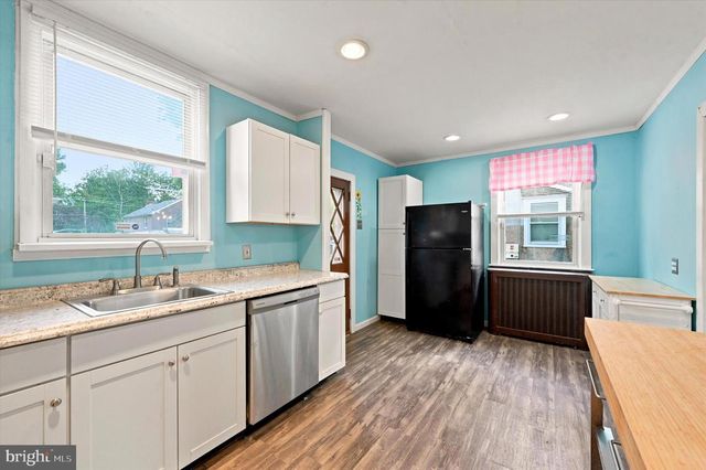 200 W PLUMSTEAD AVE, Lansdowne, PA 19050