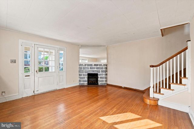 200 W PLUMSTEAD AVE, Lansdowne, PA 19050