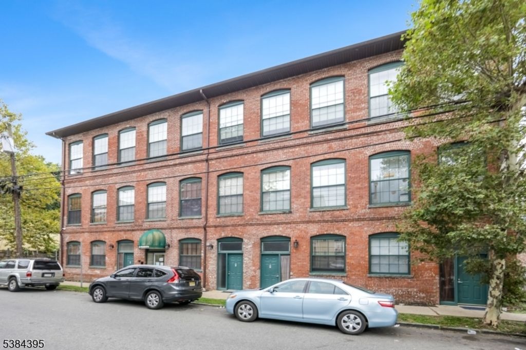 105 Marion St 18, Paterson City, NJ 07522 — exterior