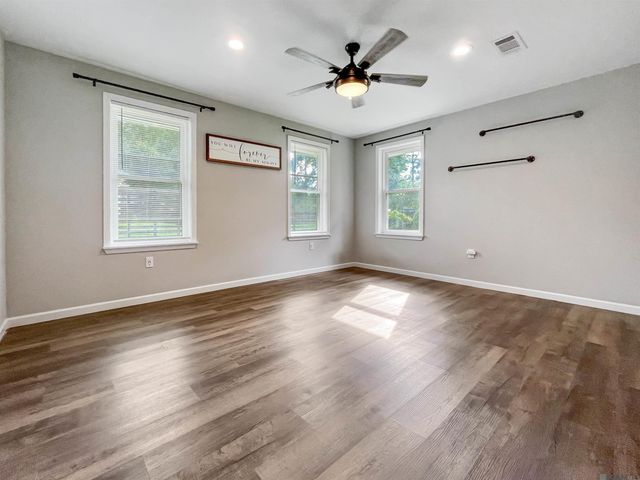 723 Poplar St, Denham Springs, LA 70726