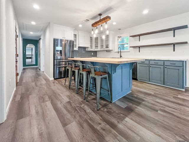 723 Poplar St, Denham Springs, LA 70726