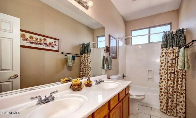 2021 E DESERT INN Drive, Chandler, AZ 85249
