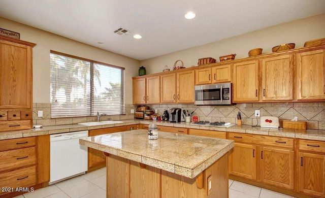 2021 E DESERT INN Drive, Chandler, AZ 85249