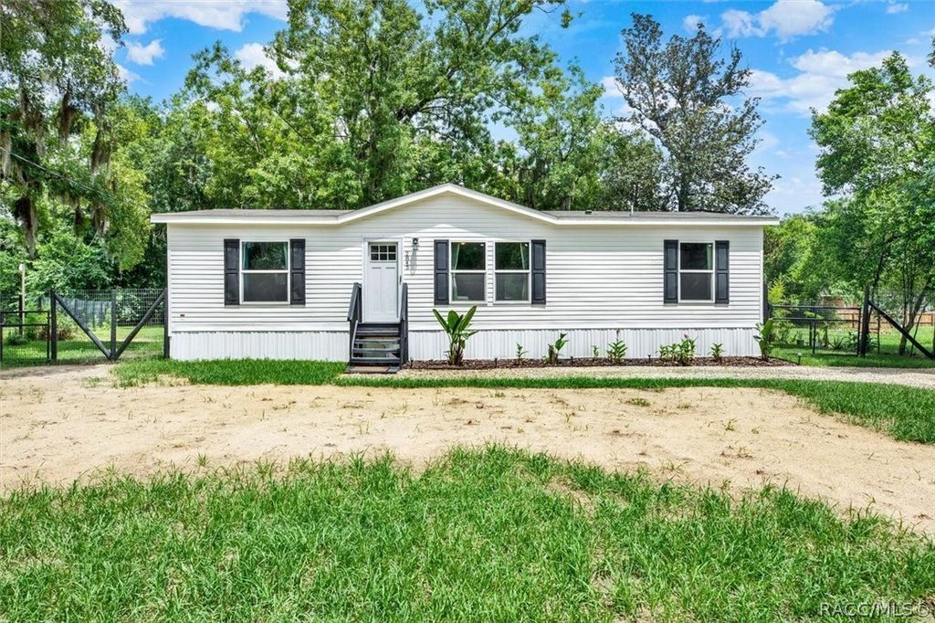 2845 N Lakefront Drive, Hernando, FL 34442