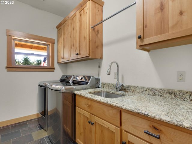 37769 HIGHWAY 26, Seaside, OR 97138