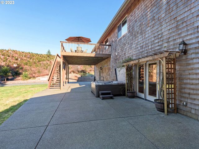 37769 HIGHWAY 26, Seaside, OR 97138