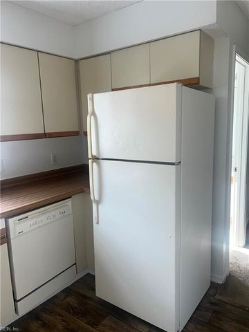 3158 E Ocean View AVE, Norfolk, VA 23518