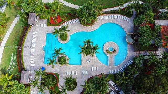 15675 SW 52nd Ct, Miramar, FL 33027