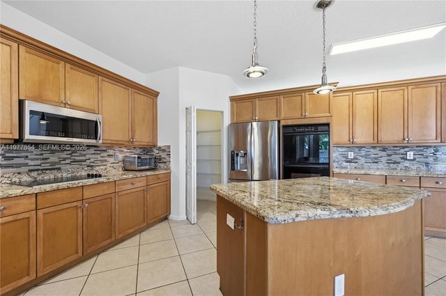 15675 SW 52nd Ct, Miramar, FL 33027