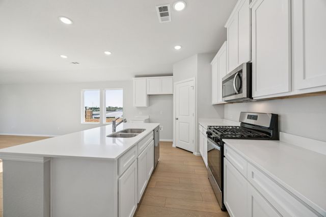 422 Lana Drive, Seagoville, TX 75159