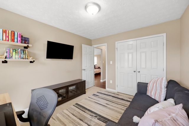 136 Hawthorne Drive, Georgetown, KY 40324