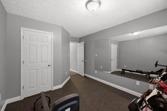 136 Hawthorne Drive, Georgetown, KY 40324
