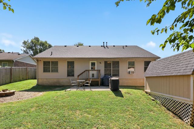 136 Hawthorne Drive, Georgetown, KY 40324