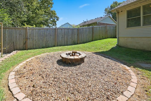 136 Hawthorne Drive, Georgetown, KY 40324