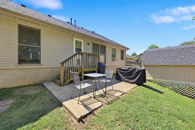 136 Hawthorne Drive, Georgetown, KY 40324