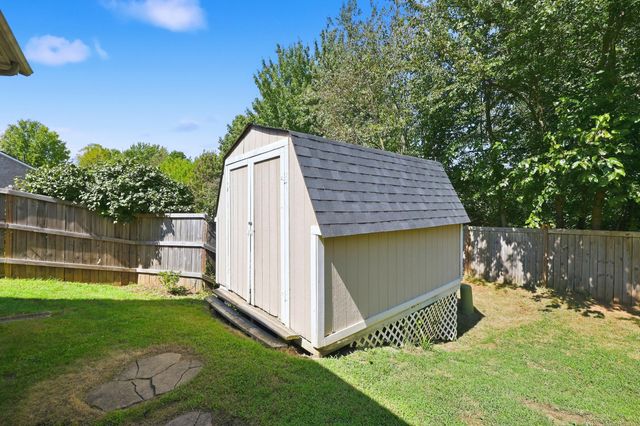 136 Hawthorne Drive, Georgetown, KY 40324