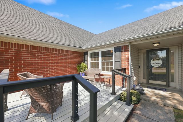 136 Hawthorne Drive, Georgetown, KY 40324