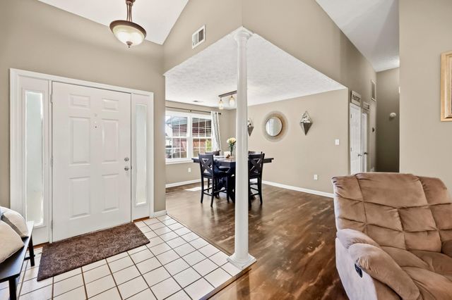 136 Hawthorne Drive, Georgetown, KY 40324