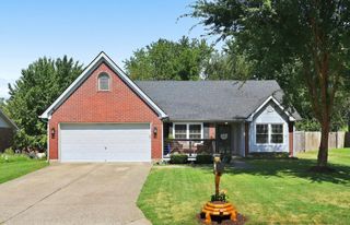 136 Hawthorne Drive, Georgetown, KY 40324