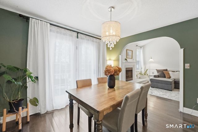 39 Schoolhouse Crossing, Wethersfield, CT 06109