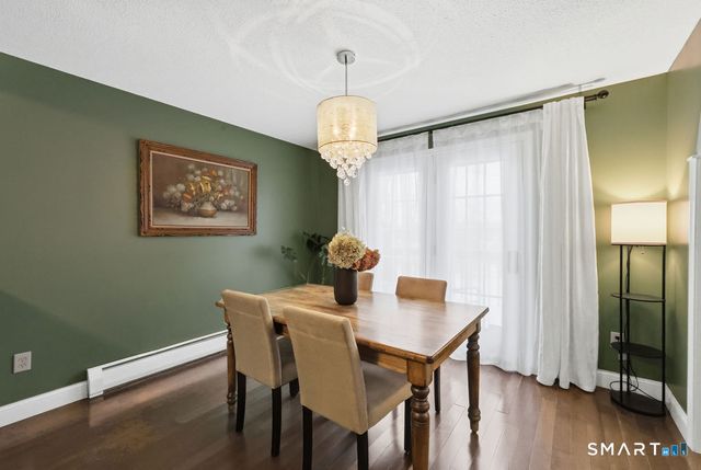 39 Schoolhouse Crossing, Wethersfield, CT 06109