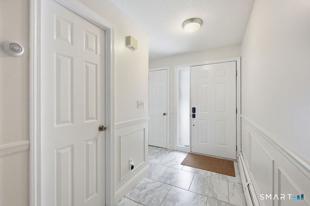 39 Schoolhouse Crossing, Wethersfield, CT 06109