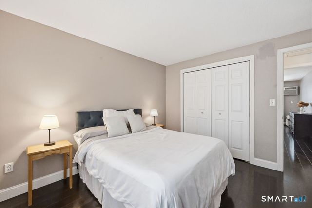 39 Schoolhouse Crossing, Wethersfield, CT 06109