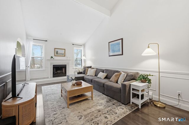 39 Schoolhouse Crossing, Wethersfield, CT 06109