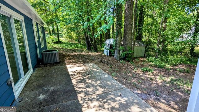 685 Greenhedge Drive, Stone Mountain, GA 30088