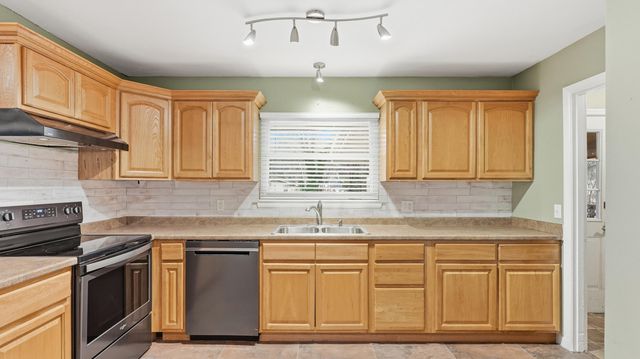 4625 Lake Haven Drive, Chattanooga, TN 37416