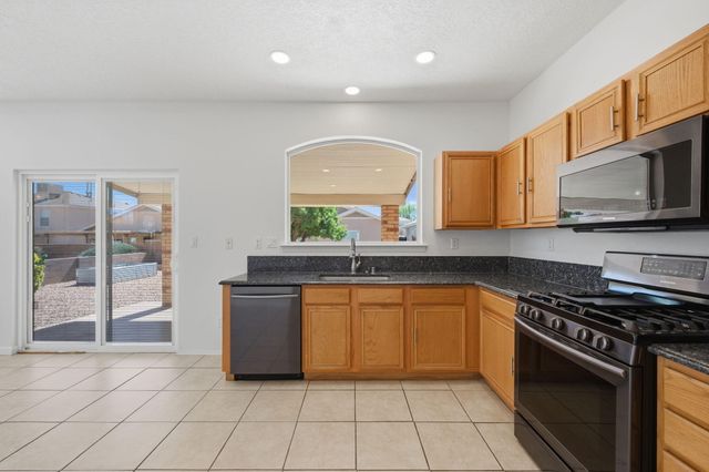 7416 Vancouver Avenue NW, Albuquerque, NM 87114