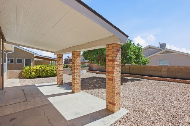 7416 Vancouver Avenue NW, Albuquerque, NM 87114