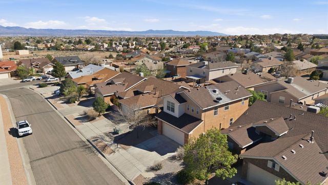 7416 Vancouver Avenue NW, Albuquerque, NM 87114