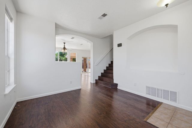 7416 Vancouver Avenue NW, Albuquerque, NM 87114